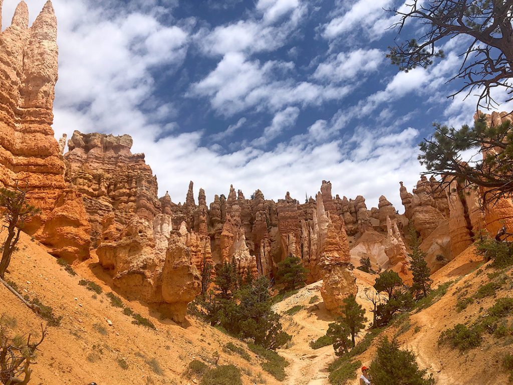 the rising rock formations of bryce canyon national park