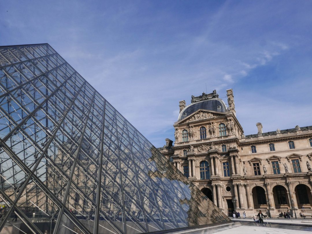 The Louvre in Paris is one of the best museums in the world, but it's also huge! Here's a tip on how not to get lost in the Louvre. • What to do in Paris, France
