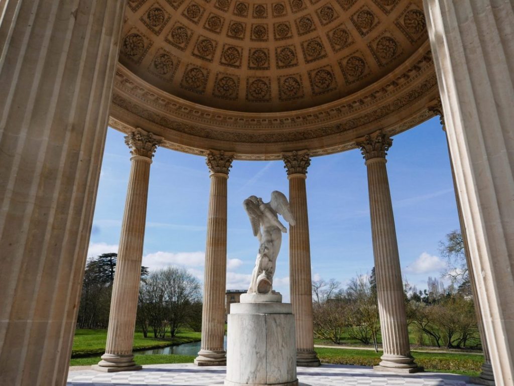 love monument versailles