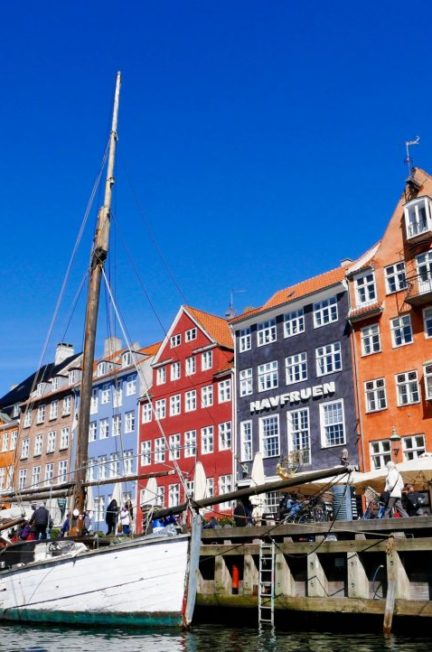 Copenhagen is quickly becoming one of the trendiest cities in Europe to visit. With only 3 days in Copenhagen, first-timers can craft an itinerary to get an overview of the city. Check out this post for the perfect 3 day Copenhagen itineray for first timers, or pin it for later!