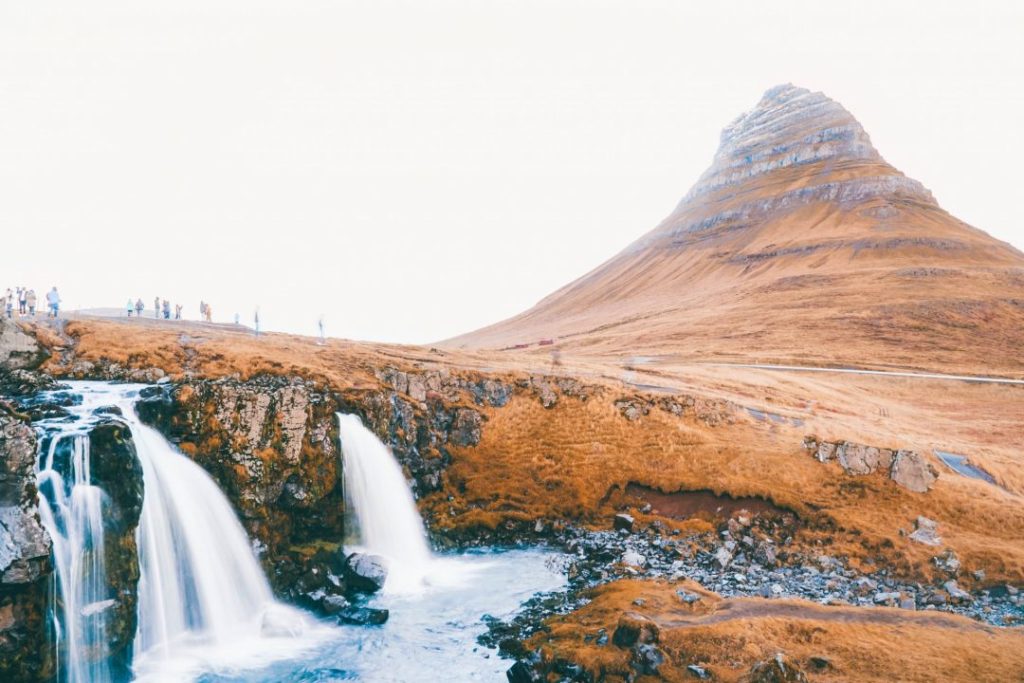 travel in iceland without a car